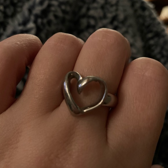 Heart Ribbon Ring - Picture 3 of 4